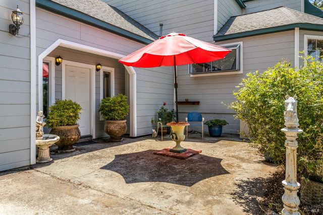 1940 Westlake Dr, Kelseyville, CA 95451