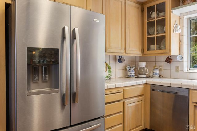 1940 Westlake Dr, Kelseyville, CA 95451