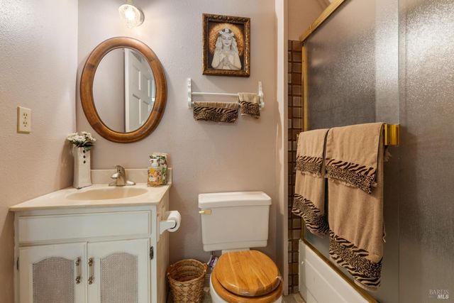 1940 Westlake Dr, Kelseyville, CA 95451