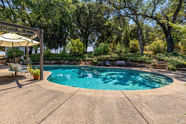 1940 Westlake Dr, Kelseyville, CA 95451