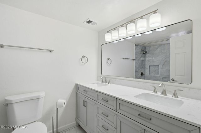 1 S Fluorite Drive, Tucson, AZ 85745