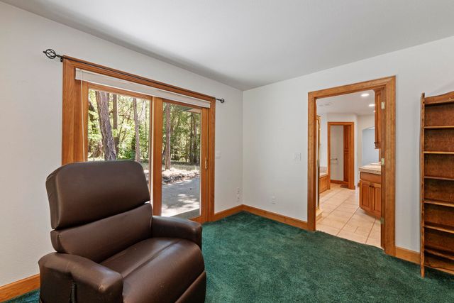 1562 Sleepy Hollow Loop, Grants Pass, OR 97527