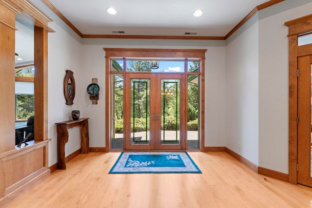 1562 Sleepy Hollow Loop, Grants Pass, OR 97527