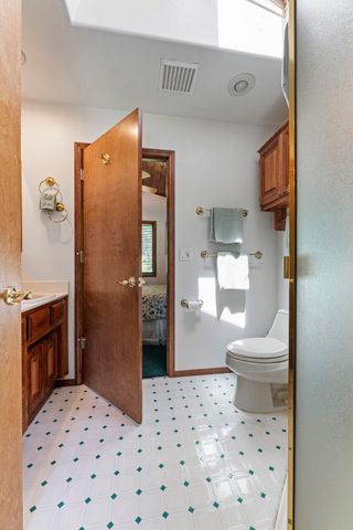 1562 Sleepy Hollow Loop, Grants Pass, OR 97527