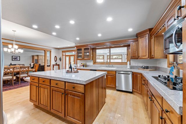 1562 Sleepy Hollow Loop, Grants Pass, OR 97527