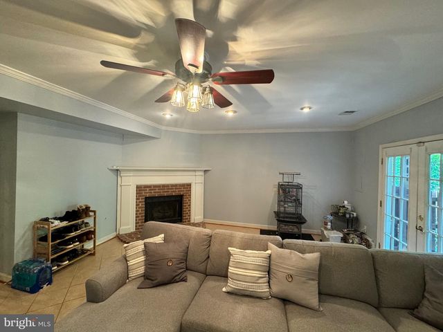 12121 DERRIFORD CT, Woodbridge, VA 22192