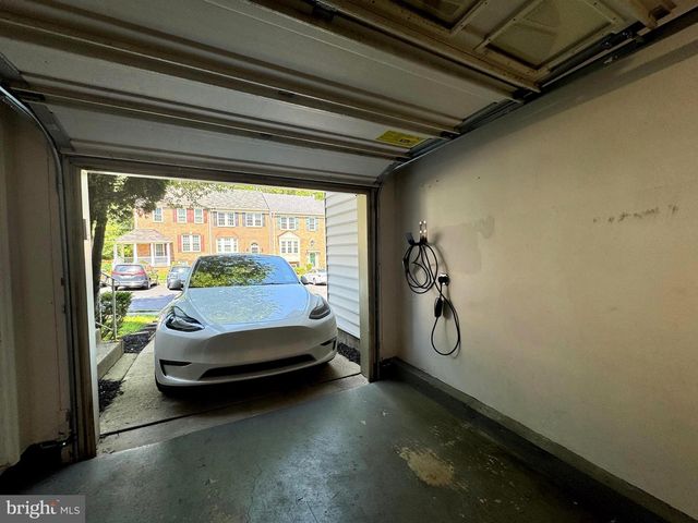 12121 DERRIFORD CT, Woodbridge, VA 22192