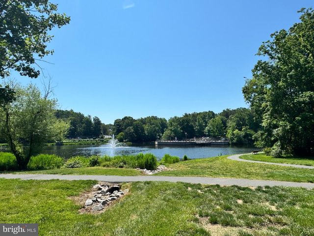 12121 DERRIFORD CT, Woodbridge, VA 22192