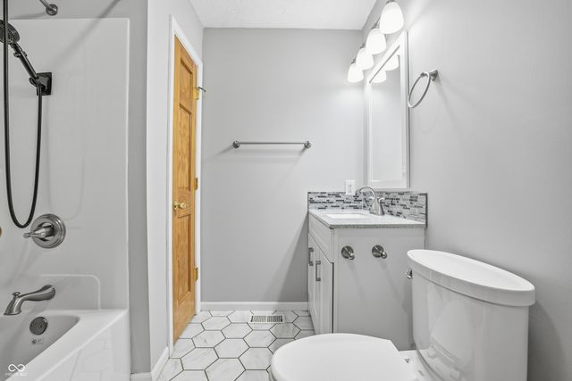 760 E Harrison Street, Martinsville, IN 46151