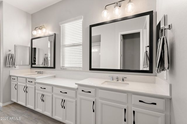 23065 E CARRIAGE Way, Queen Creek, AZ 85142