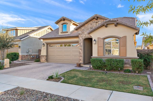 23065 E CARRIAGE Way, Queen Creek, AZ 85142