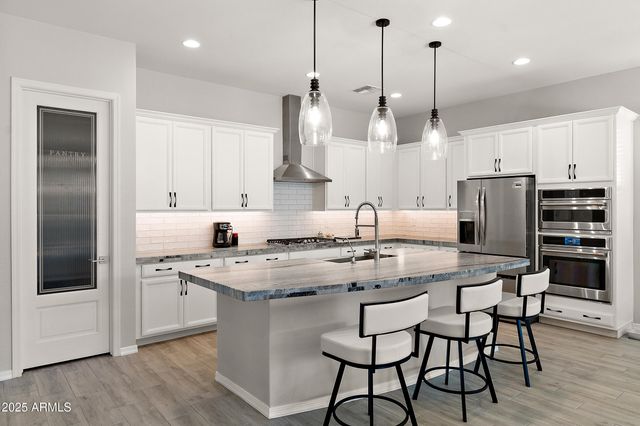 23065 E CARRIAGE Way, Queen Creek, AZ 85142