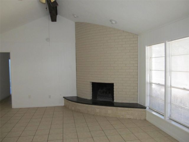 16211 Brookvilla Drive, Houston, TX 77059