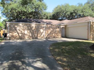 16211 Brookvilla Drive, Houston, TX 77059