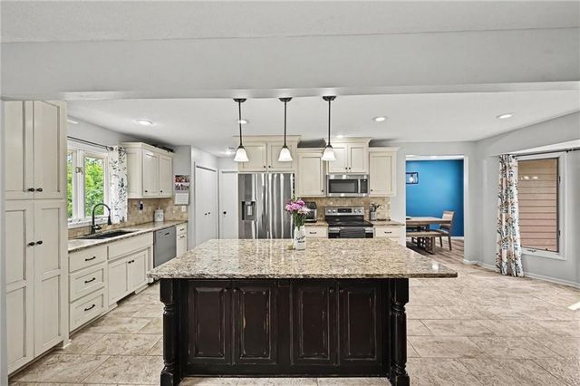 17503 Baxter Road, Lawson, MO 64062