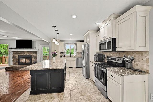 17503 Baxter Road, Lawson, MO 64062