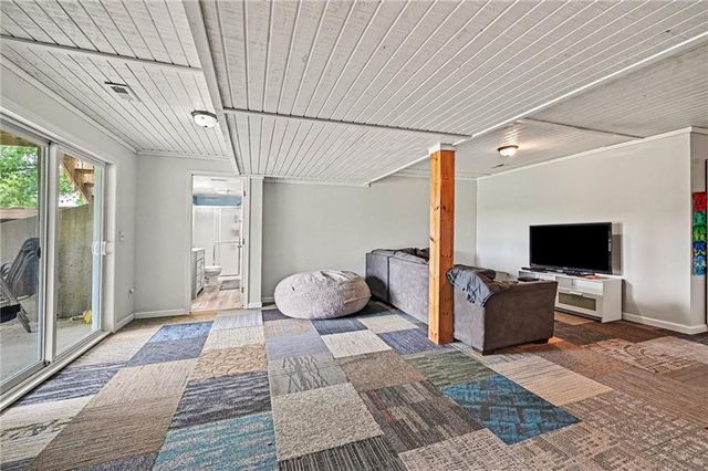 17503 Baxter Road, Lawson, MO 64062