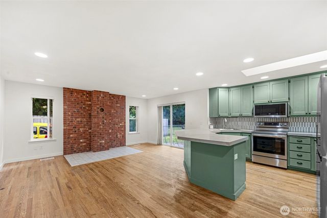 8405 319th Street NW, Stanwood, WA 98292