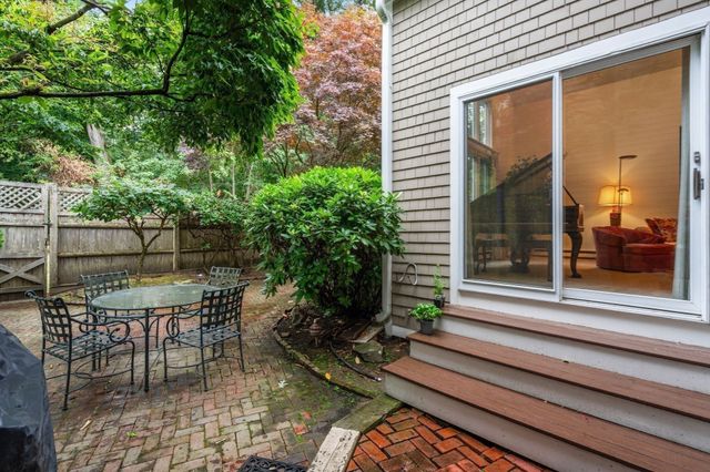 403 Dedham St D, Newton, MA 02459
