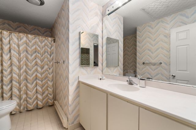 403 Dedham St D, Newton, MA 02459