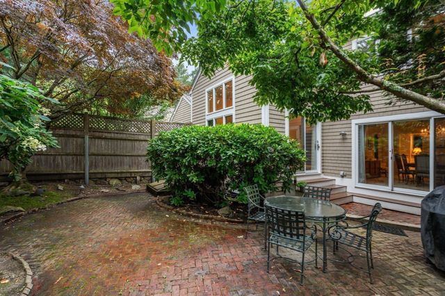 403 Dedham St D, Newton, MA 02459