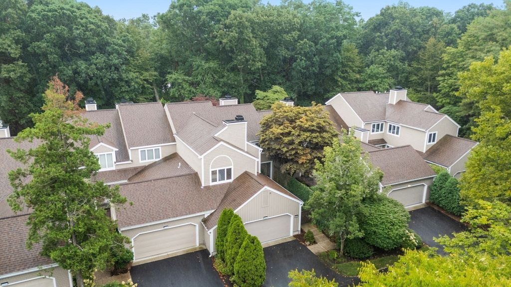 403 Dedham St D, Newton, MA 02459