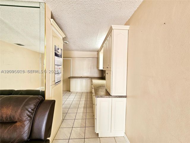 4596 E 8th Ct, Hialeah, FL 33013