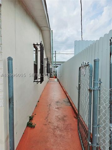 4596 E 8th Ct, Hialeah, FL 33013