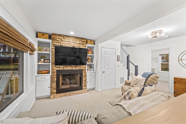 1619 State STREET, Delavan, WI 53115