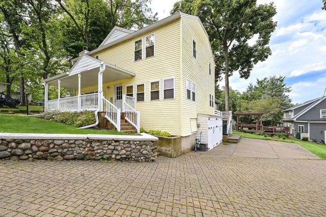 1619 State STREET, Delavan, WI 53115