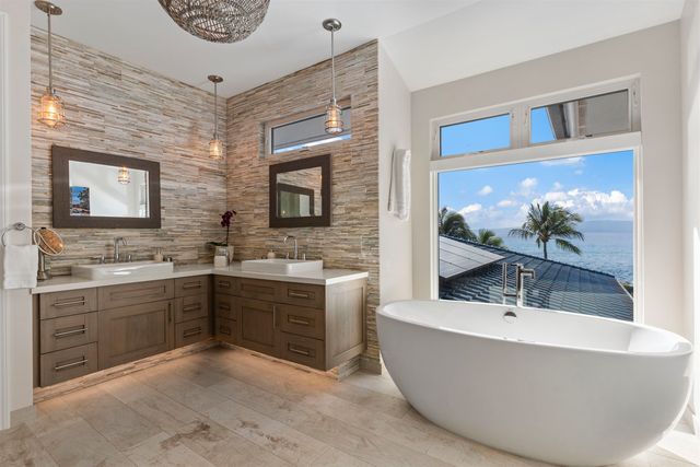 7421 Makena Rd, Kihei, HI 96753