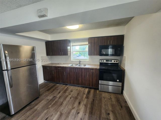 4117 Woodside Dr 2, Coral Springs, FL 33065