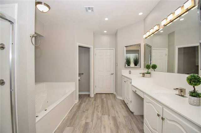 4505 Grand Lake Dr, Corpus Christi, TX 78413