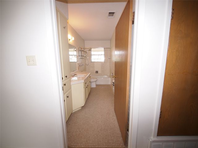 1441 Brazos Street, Graham, TX 76450