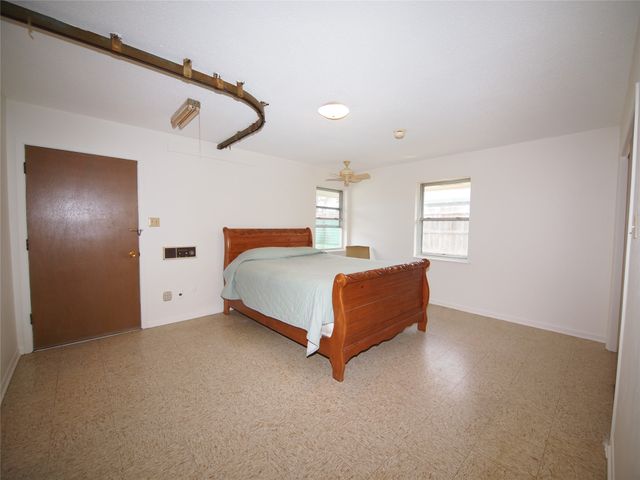 1441 Brazos Street, Graham, TX 76450