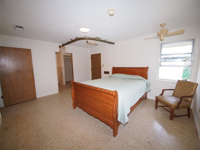 1441 Brazos Street, Graham, TX 76450