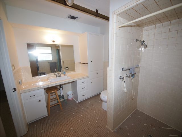 1441 Brazos Street, Graham, TX 76450