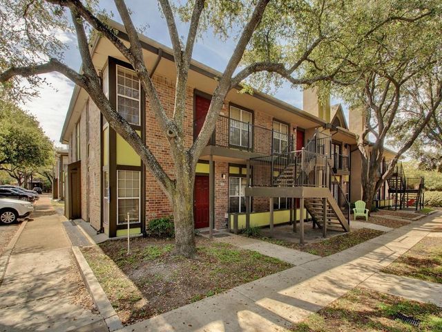 7685 Northcross DR 208, Austin, TX 78757