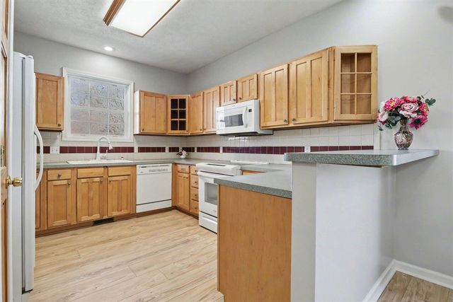 7285 Paw Paw Avenue, Watervliet, MI 49098