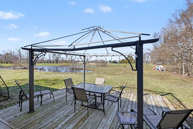 7285 Paw Paw Avenue, Watervliet, MI 49098