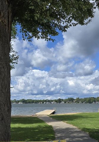 7285 Paw Paw Avenue, Watervliet, MI 49098