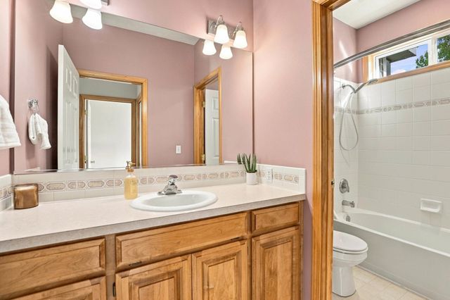 4921 S Woodfield Ln, Spokane, WA 99223