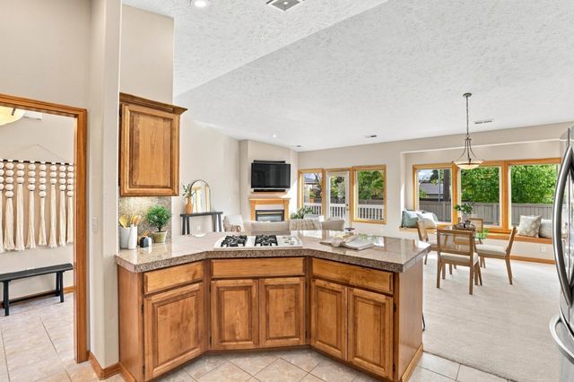 4921 S Woodfield Ln, Spokane, WA 99223