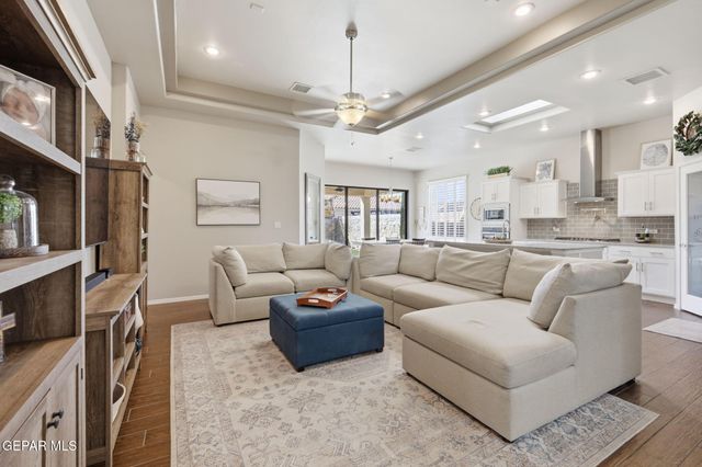 12438 Lanchester Drive, Horizon City, TX 79928