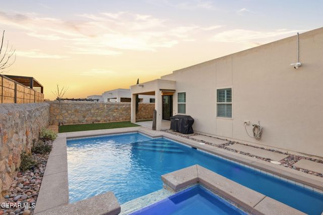 12438 Lanchester Drive, Horizon City, TX 79928