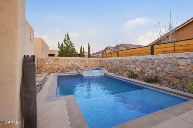 12438 Lanchester Drive, Horizon City, TX 79928