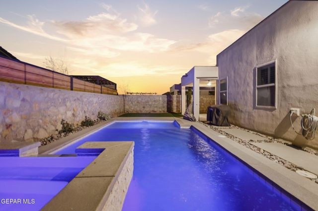 12438 Lanchester Drive, Horizon City, TX 79928