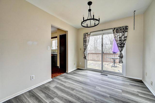 374 Knollwood Drive, Highland Heights, KY 41076