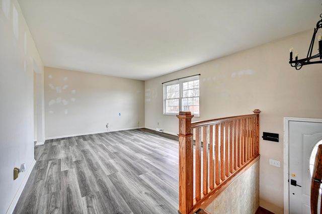 374 Knollwood Drive, Highland Heights, KY 41076