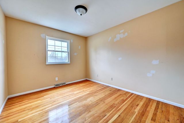 374 Knollwood Drive, Highland Heights, KY 41076